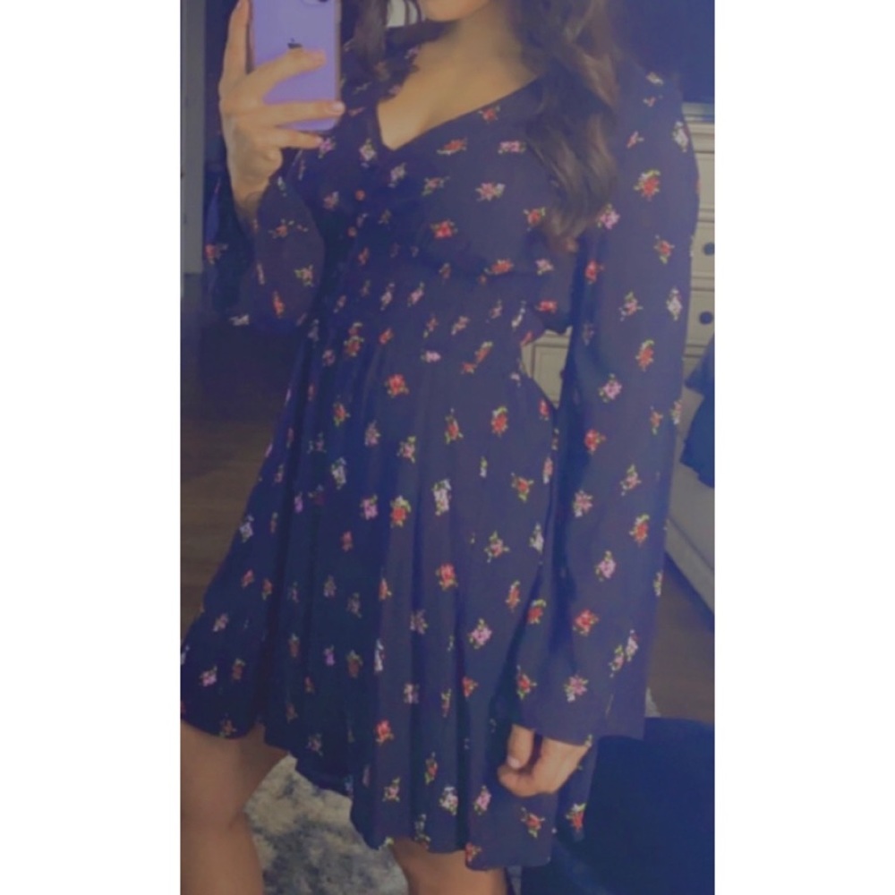 Chelsea & Violet Long Sleeve Dress Medium